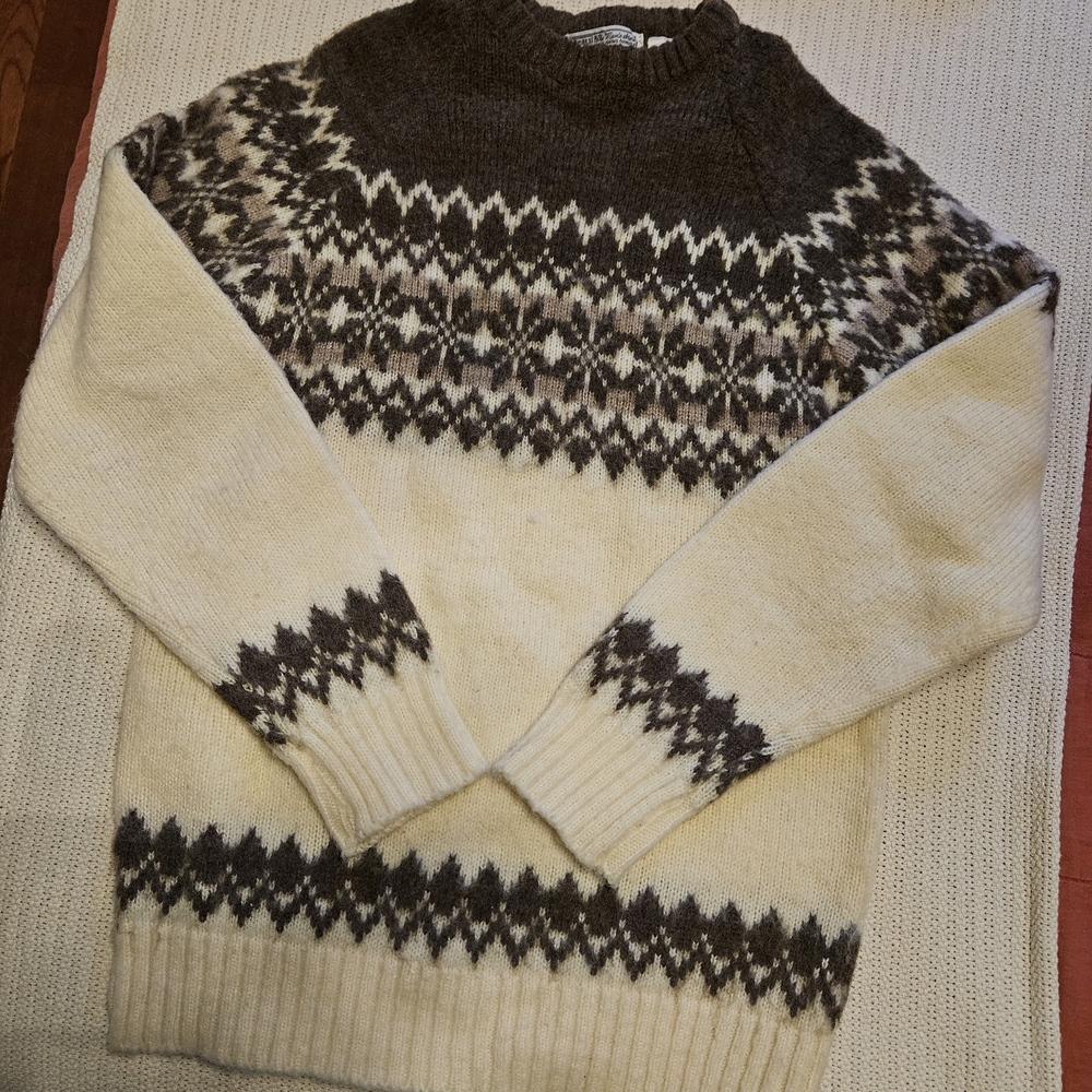 Sears Men's Black and Cream Crewneck Sweater